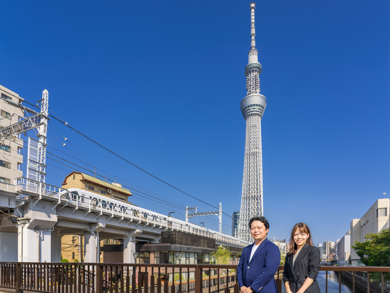 広報部　課長補佐　三井 翔太 氏（左）<br />
広報部　馬場 日奈子 氏（右）